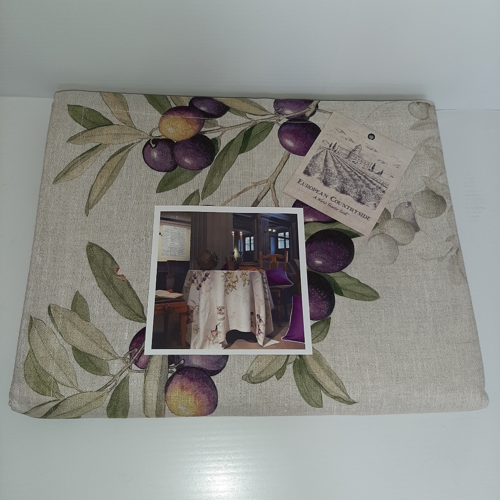 Tessitura Toscana Telerie Firenze 67" x 106" Italian Linen Tablecloth - Picture 9 of 16